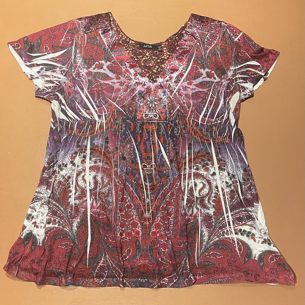 Apt. 9 Red and White Graphic Short Sleeve Blouse